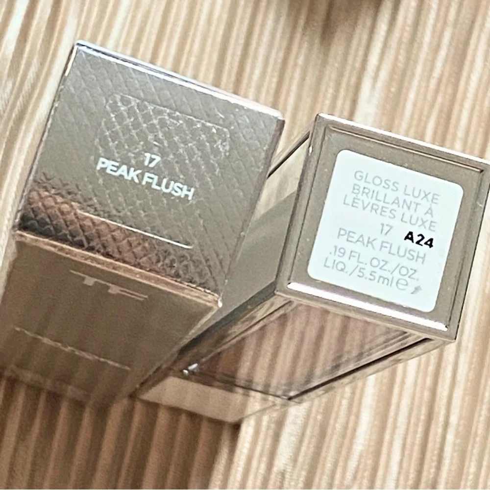 Tom Ford Soleil Neige Lip Gloss Luxe 17 PEAK FLUSH 5.5ml full size